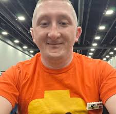 Who has used a low-fee brokerage with $100 per transaction?