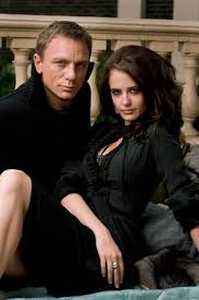 Celeb Inspiration Love This Pose Its Very High End Classy James Bond Girls Eva Green Casino Royale Daniel Craig James Bond