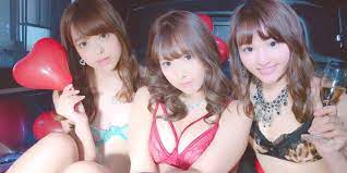 Read honey popcorn from the story kpop groups you are sleeping on by arcticfable (like swan swan swan) with 6 reads. Allkpop On Twitter Japanese Av Girl Group Honey Popcorn To Hold 19 Fan Meeting Https T Co 8a8sgmouz3 Https T Co Htznydmdjz Twitter