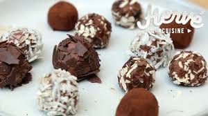 Truffes Au Chocolat Pour Noel La Recette Ultra Facile Truffes Au Chocolat Recette Truffe Chocolat Dessert Noel Facile