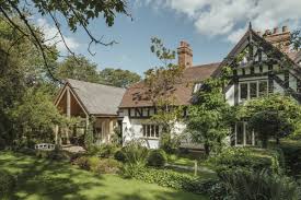 La Renovation De La Maison De Campagne D Une Architecte Anglaise Planete Deco A Homes World En 2020 Renovation Maison Maison De Campagne Interieur Rustique