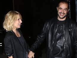 Τον ξέρω πάρα πολλά χρόνια, αλλά δεν κοιτούσαμε ο ένας τον άλλον. Maria Hliakh H Fwtografia Me To Tryfero Fili Ston Syntrofo Ths Stelio Manoysakh Gia Ta Gene8lia Toy