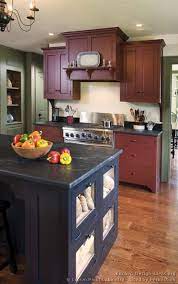 Our guide to the most iconic american dishes, some of which have been influenced from other yes, we love french fries too but, for an american variation on the traditional spud, you have to try tater. Early American Kitchens Pictures And Design Themes Primitive Kitchen American Kitchen Country Kitchen