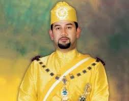 Malaysia has installed its 15th king, sultan muhammad v, in an elaborate ceremony in the capital kuala lumpur. Pin On Royalty Malaysia