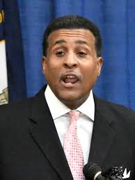 Black leaders hold rally against Jefferson Davis statue