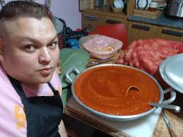 Hoy no se cocina, si no un almuerzo campestre en el Cerrito del Carmen  lugar de muchos recuerdos y anécdotas ✌️🙂🇬🇹 Feliz tarde Guatemala 🇬🇹