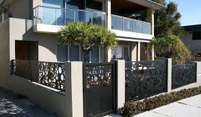 Cea mai variata gama de garduri din moldova. Decor Exterior Brasov Poarta Gard Tabla Perforata Traforate Ro Exterior Design Modern Exterior Railing Design