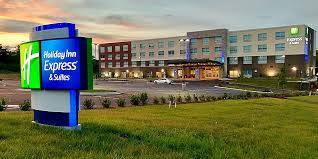 Hotel in murrells inlet with free breakfast and indoor pool. Hotels Near Charlotte Nc Airport Holiday Inn Express Suites Charlotte Ne University Area