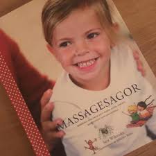 AVSLUTAD TÄVLING. GRATTIS MONICA SÖDERLUND Vi lottar ut ett paket med våra  tre böckerna i serien Massagesagor. Gilla vår sida och dela detta inlägg så  är du med i utlottningen. Söndagen den