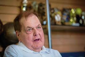 Glenn Mills hands over the keys of B&J's Sports in Harrison, but new owner  vows to carry