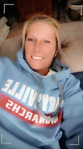 Hi Im Monica just wanted pop in and say hey to everyone let's grow together.