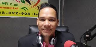 Buenos días , En vivo su Programa Radial Contacto Matinal Fomentando los  valores. , Les invitamos a compartir la transmisión.