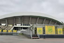 Le football club de nantes est un club de football français fondé à nantes en 1943 par jean le guillou et marcel saupin. Coronavirus Le Fc Nantes Va Donner Plus D Un Millier De Protections Aux Soignants Actu Nantes
