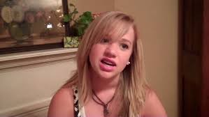 Maddie Grace sings Wayfaring Stranger for Majors & Minors