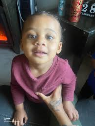 Plus-Size Fashion Inspiration: Meet the Styling Twins!