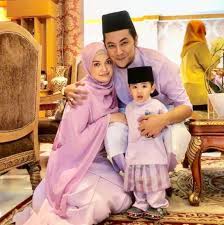 Fattah mengakui tidak mempunyai ramai teman rapat dalam kalangan artis. Sumayyah Nama Anak Kedua Syamsul Dan Puteri Sarah Hiburan Mstar