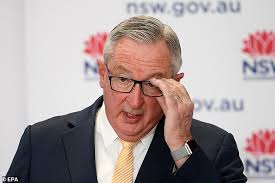 The battle scars singer, 39, accused hazzard of treating the public 'like idiots' and refusing to take responsibility for his role in the delta variant outbreak. Fnqxb4dt9 Q7nm