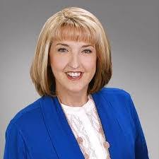 Amber Barham's Instagram, Twitter & Facebook