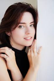 Noelle Cameron's Instagram, Twitter & Facebook