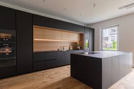 Schwarze Kuche Mit Eiche Kuche Schwarz Moderne Graue Kuche Innenarchitektur Kuche