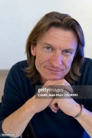 1,955 The Radio Detective Stock Photos, High-Res Pictures, and Images