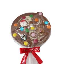 For this christmas decoration, you will begin with two plates. Giant Bauble Lollipop 200g The Cocoabean Company