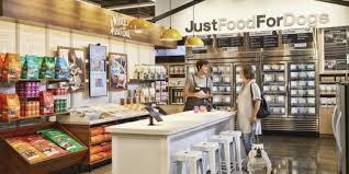 Petco Opens Store That Offers Free Veterinary Care For A Monthly Fee Business Insider Pet Store Ideas Pet Store Petco