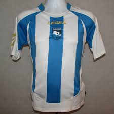 Ufficializzate le divise dei biancazzurri per la prossima stagione sportiva nel campionato di serie b. Pescara Home Baju Bolasepak 2010 2011