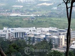 Universitas pertahanan (unhan) membuka pendaftaran mahasiswa baru jenjang s2 ta 2020/2021. Kampus Universitas Pertahanan Bukit Hambalang Foto 1 1066571 Tribunnews Com Mobile