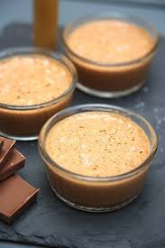 Mousse Au Chocolat Et Caramel Au Beurre Sale Recette Recette Mousse Au Chocolat Recettes De Mousse Mousse Au Chocolat