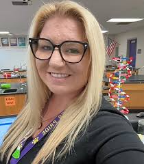 Today's #FeaturedTeacher is Ms. Londenberg! This is her first year teaching  and we are so excited to have her! Ms. Londenberg is looking forward to  meeting and getting to know all the