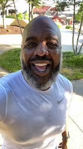 Derek Moss's Instagram, Twitter & Facebook