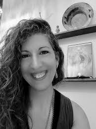 Carolyn Berger's Instagram, Twitter & Facebook