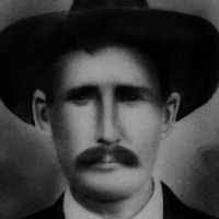 Dewey Gunter's Instagram, Twitter & Facebook