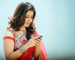 Beauty Galore HD : Raashi Khanna Very Beautiful In Red Transparent Saree