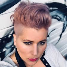 Bethany Walsh (@manedame777) • Instagram photos and videos