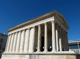 Images Gratuites : architecture, structure, antique, bâtiment, monument,  pilier, colonne, point de repère, façade, lieu de culte, héritage du monde,  temple, Unesco, Historiquement, Nimes, antiquité, Sud de la France, Temple  romain, histoire
