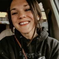 Amanda Clevenger's Instagram, Twitter & Facebook