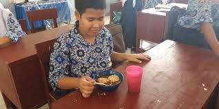 Untuk tatap muka kita sudah siap. Kurangi Sampah Smp Negeri 24 Medan Berhasil Membuat Kantin Bebas Plastik