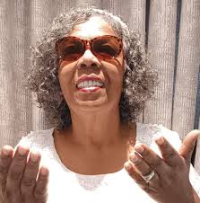 Annabel Apara calling Kelvin Ezike Comments don't skip this Post "😭 ₦400 ,  ₦500 👉 @ChCheers Explore