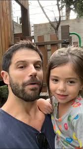 É muito amor 🧡🥰 #Zoe . . . #paiefilha #SabrinaSato #tiktok2023 #muitoamor  #dudanagle #diversão