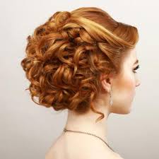 New Pretty Curly Hairstyles For Prom Curly Hairstyle Hairstyles Pretty Prom Short Hair Updo Medium Hair Styles Curly Hair Styles Naturally