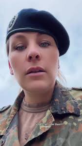 Schiffchen gegen Barett: Die Bundeswehr Uniformwahl