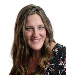 Karen Hopp's Instagram, Twitter & Facebook