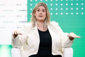 Keily Blair - Wikipedia