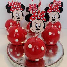Have you ever thought about making a minnie mouse candy apple? Pin Em London Birthday Party