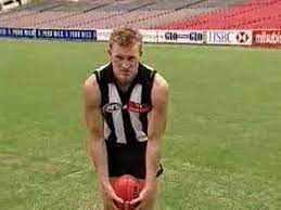 What's the best way to kick a football? Afl Skills Video Kicking Youtube