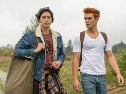In case you haven't noticed, im weird. Riverdale 6 Staffel Bestatigt So Sehen Die Figuren Nach Zeitsprung Aus Serien