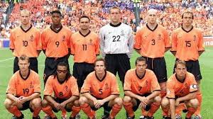 Nederland telt 16,6 miljoen bondscoaches dus laat zien dat jij verstand van voetbal hebt en speel mee met de gratis sport. Frankrijk Moet Als Wereldkampioen Oppassen Voor Oranje Voetbal Telegraaf Nl