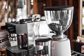 Looking for the best coffee maker with grinder that you can buy? Why You Should Get A Coffee Maker With A Grinder Drinkjavazen